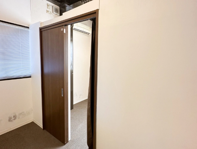 部屋2の内観01